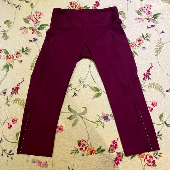 Lululemon Fast & Free Crop 19” Black Cherry - Picture 1 of 3